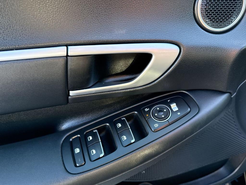 used 2025 Hyundai Sonata car, priced at $25,113