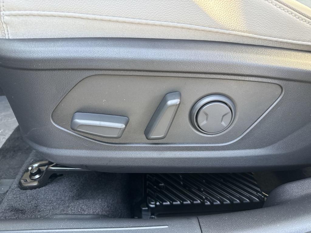 new 2026 Hyundai TUCSON Hybrid car, priced at $43,234