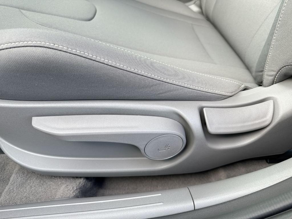 new 2025 Hyundai Elantra car, priced at $21,949