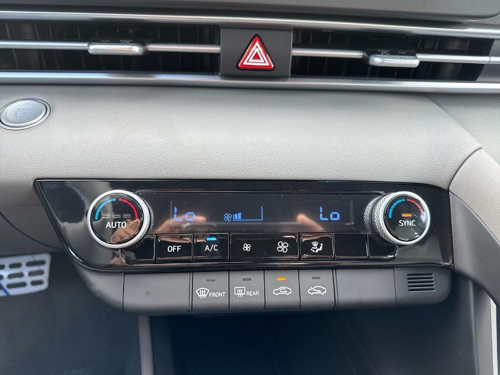 new 2025 Hyundai Elantra car, priced at $21,949