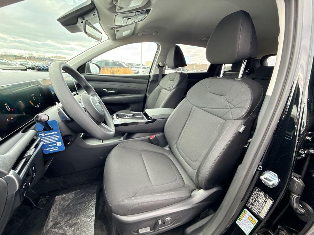 new 2026 Hyundai TUCSON Hybrid car, priced at $32,580