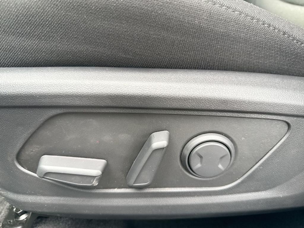 new 2026 Hyundai TUCSON Hybrid car, priced at $32,580