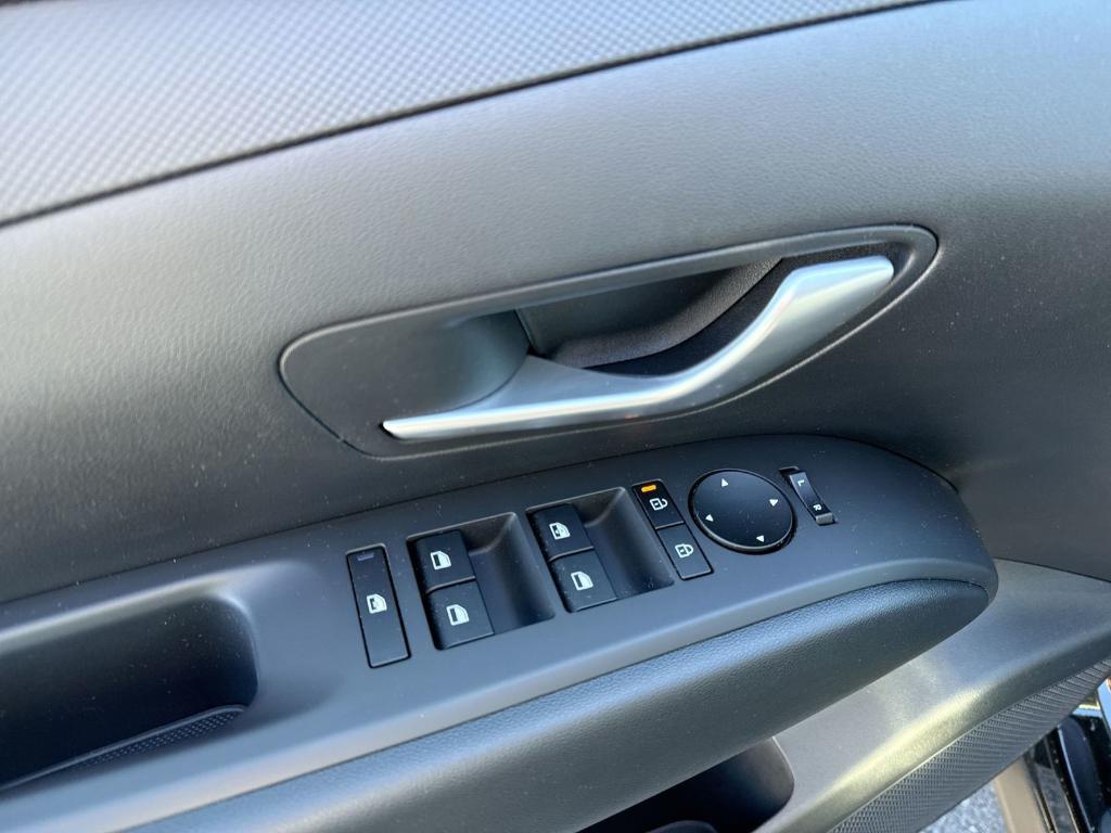 new 2026 Hyundai TUCSON Hybrid car, priced at $30,998