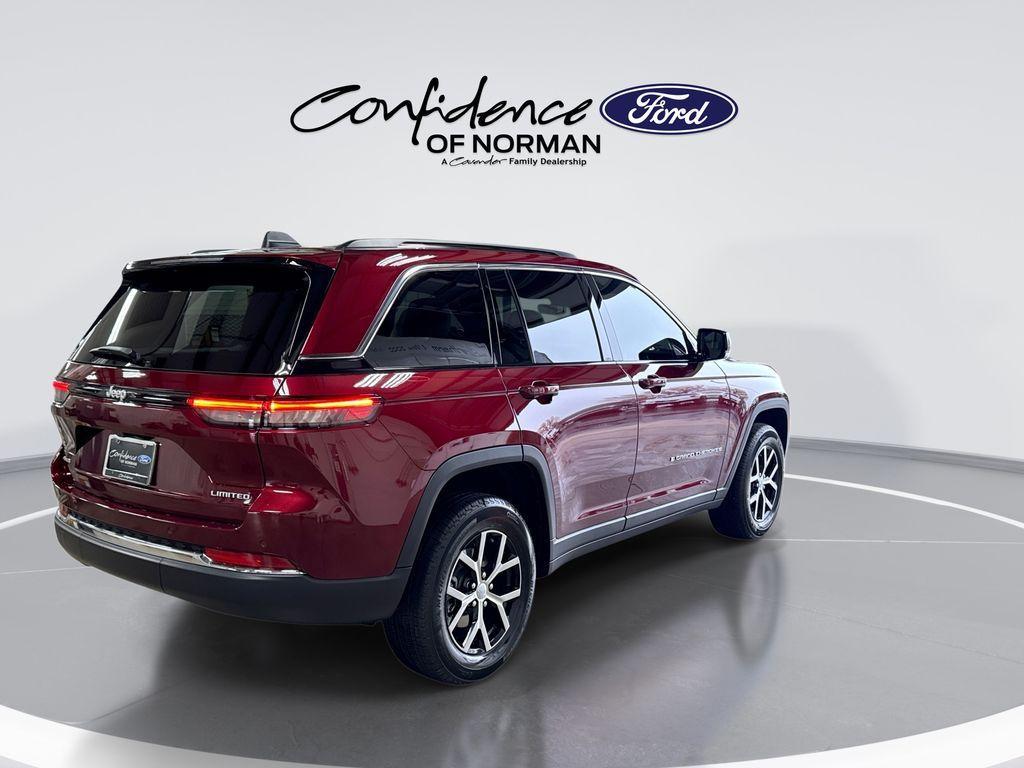 used 2025 Jeep Grand Cherokee car, priced at $39,221