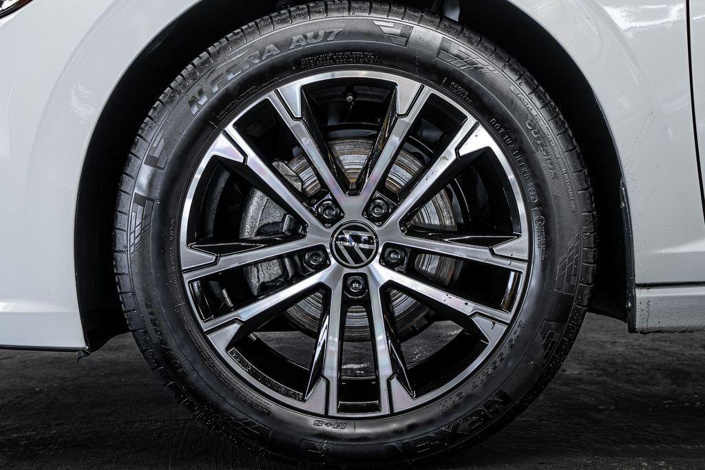 used 2024 Volkswagen Jetta car, priced at $20,334