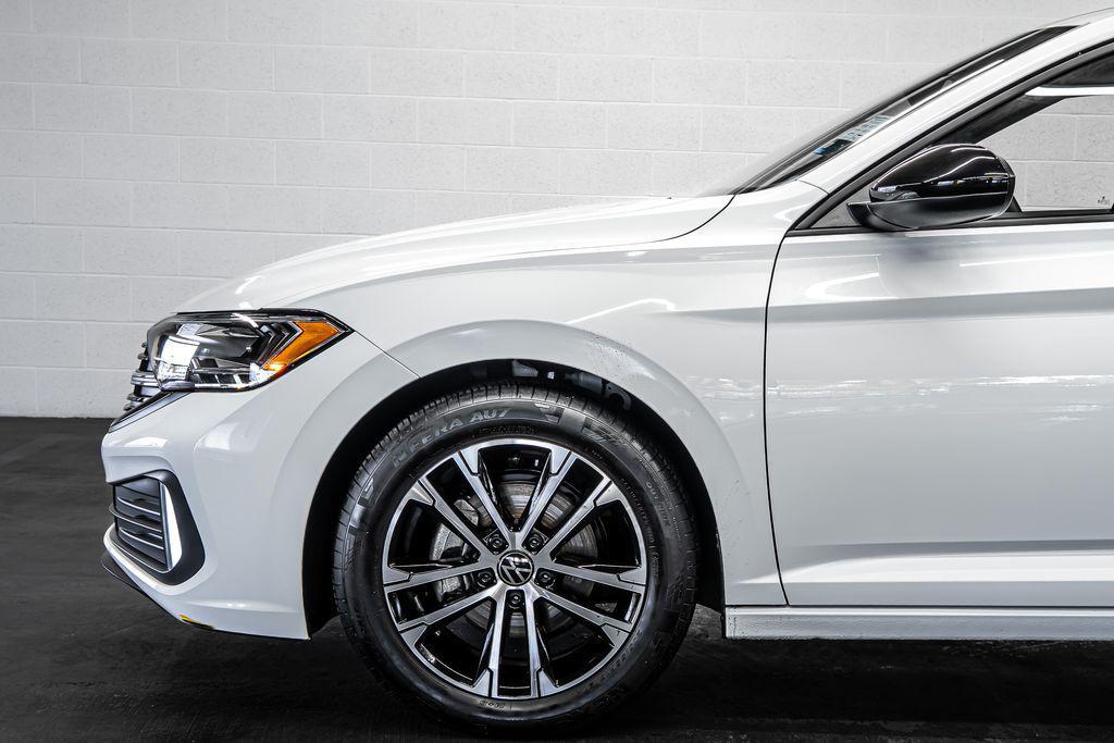 used 2024 Volkswagen Jetta car, priced at $20,334