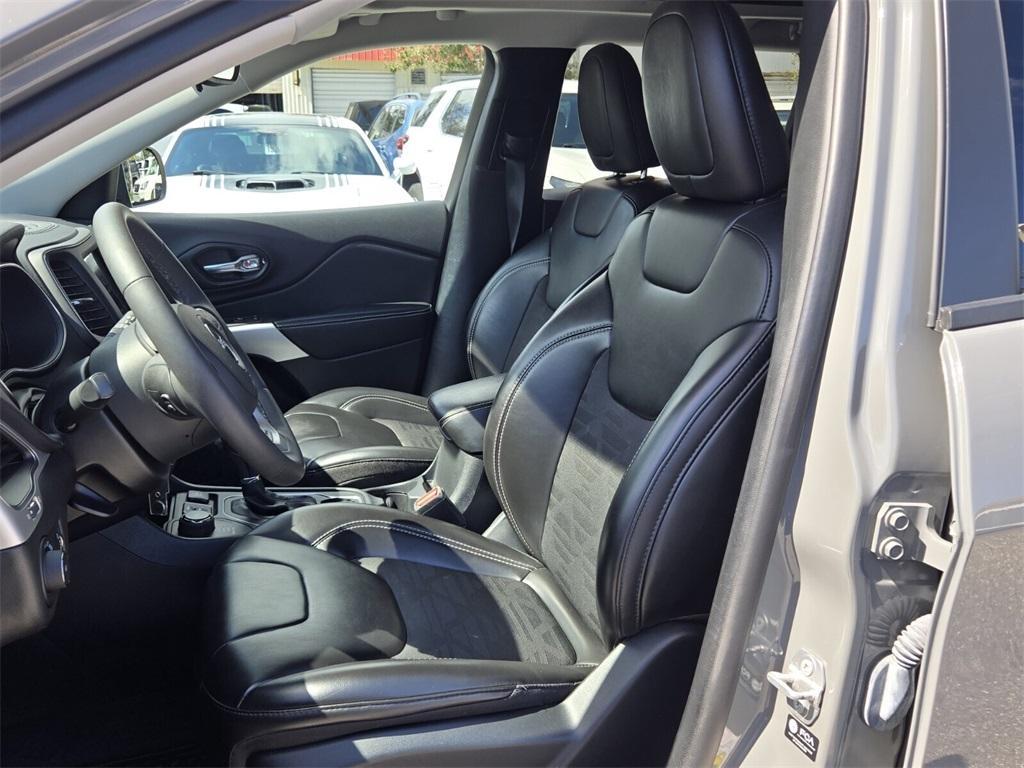 used 2022 Jeep Cherokee car, priced at $21,998