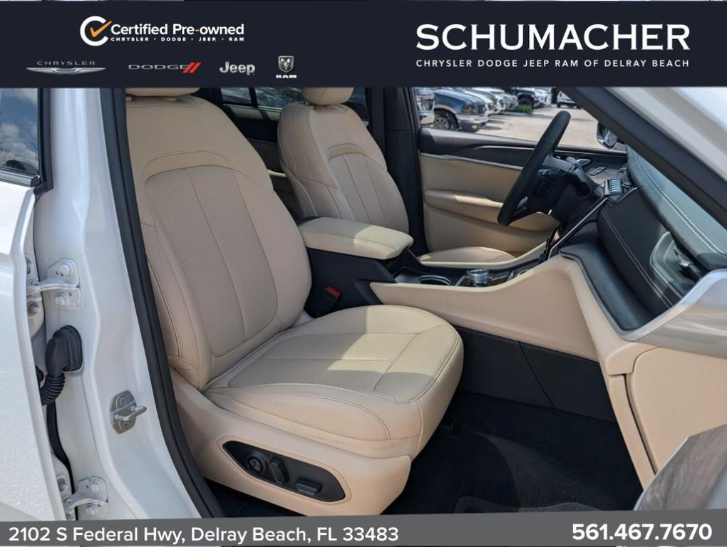 used 2024 Jeep Grand Cherokee car, priced at $39,777