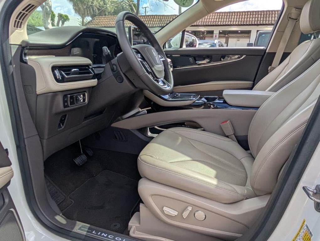 used 2023 Lincoln Nautilus car, priced at $35,998