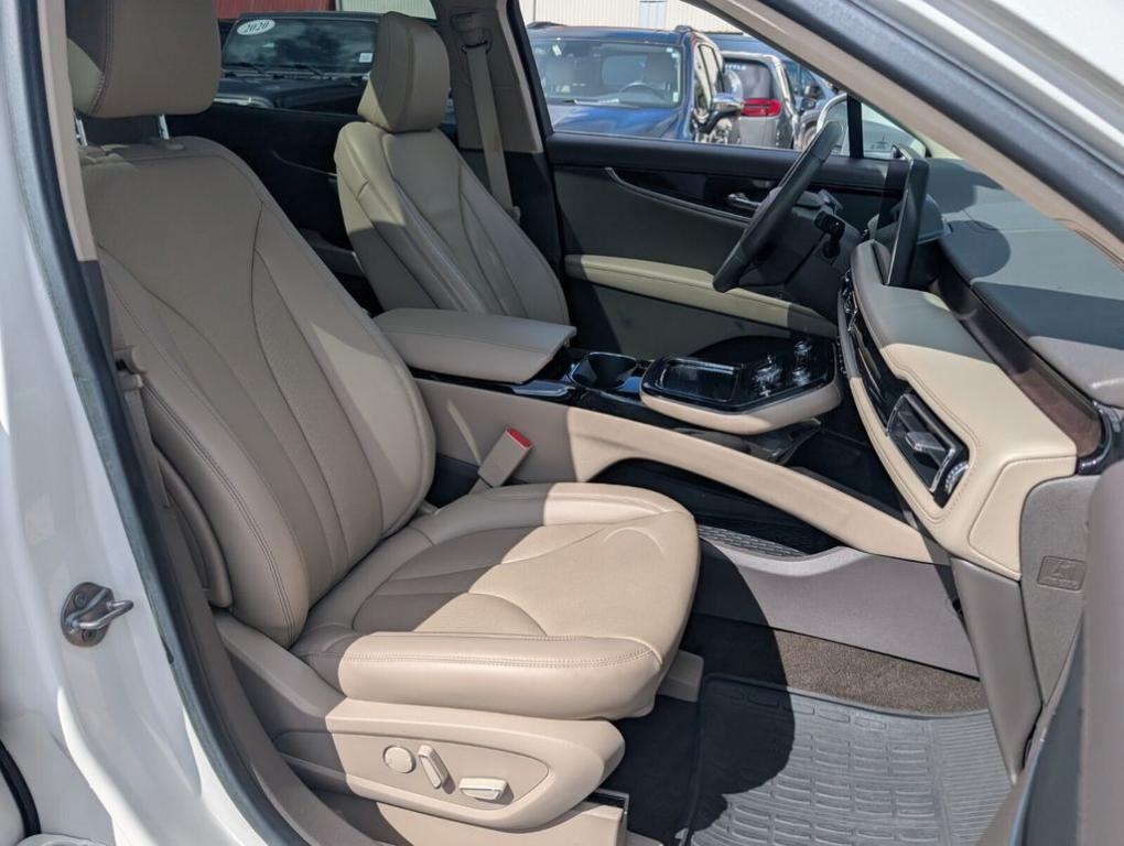 used 2023 Lincoln Nautilus car, priced at $35,998