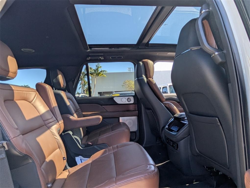 used 2022 Lincoln Navigator car, priced at $50,778