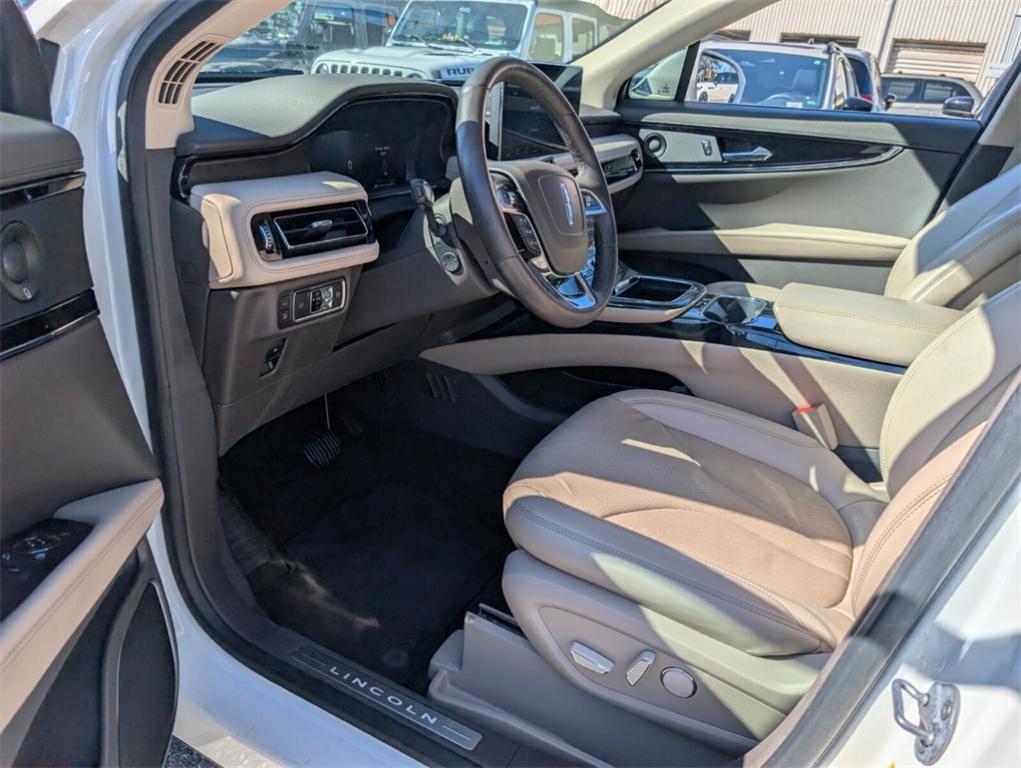 used 2022 Lincoln Nautilus car, priced at $27,498