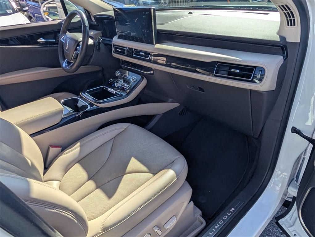 used 2022 Lincoln Nautilus car, priced at $27,498