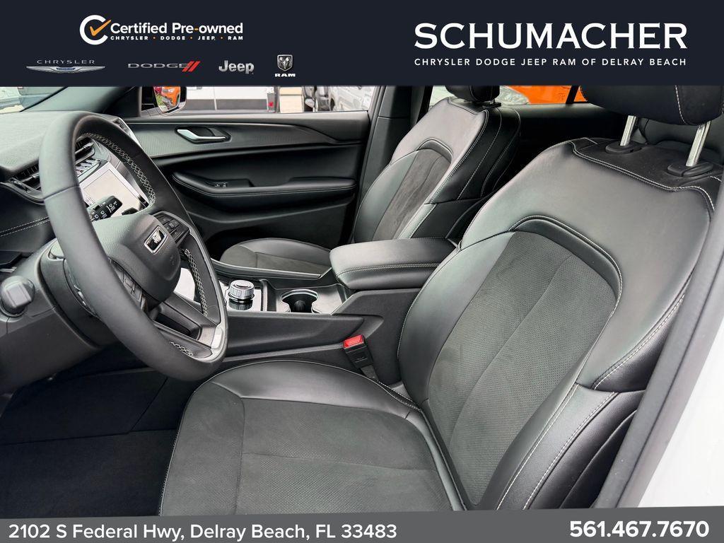 used 2025 Jeep Grand Cherokee car, priced at $34,698
