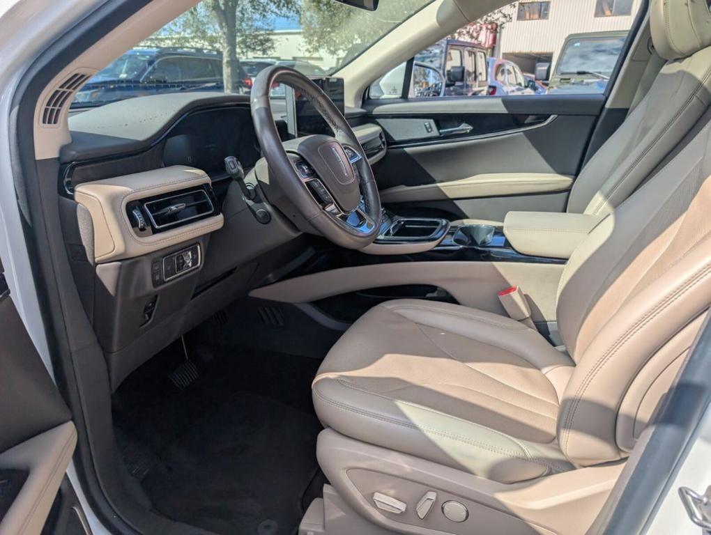 used 2022 Lincoln Nautilus car, priced at $29,000