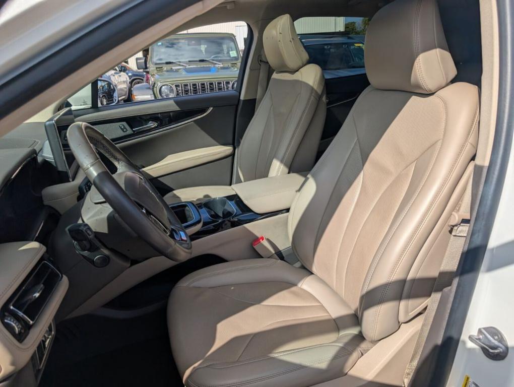 used 2022 Lincoln Nautilus car, priced at $29,000