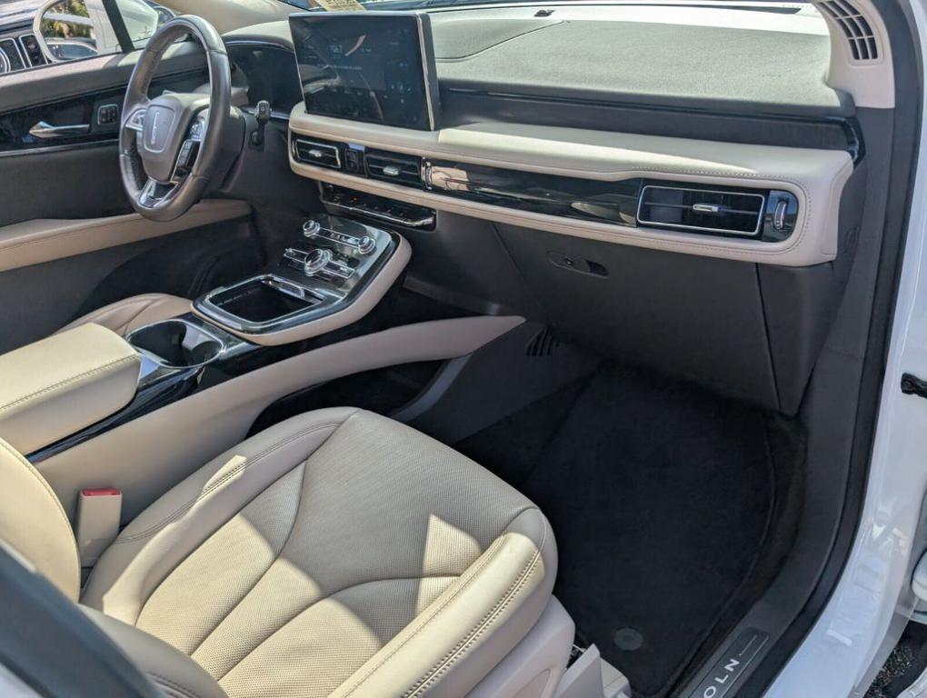 used 2022 Lincoln Nautilus car, priced at $29,000