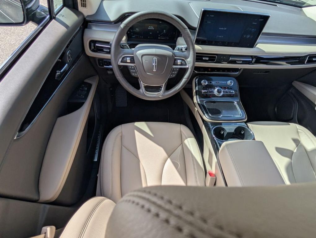 used 2022 Lincoln Nautilus car, priced at $27,888