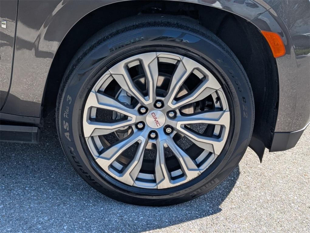 used 2021 GMC Yukon XL car, priced at $49,998