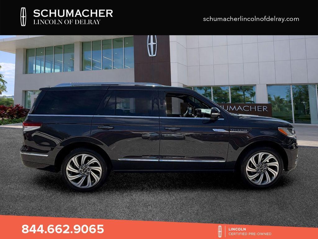 used 2022 Lincoln Navigator car, priced at $55,988