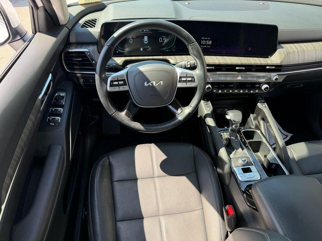 used 2025 Kia Telluride car, priced at $37,698