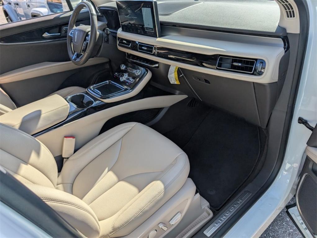 used 2022 Lincoln Nautilus car, priced at $29,998