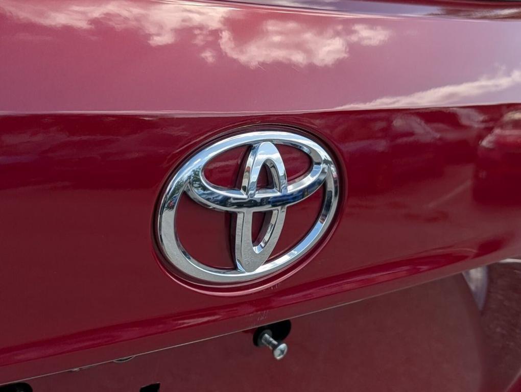 used 2021 Toyota Highlander car, priced at $35,988