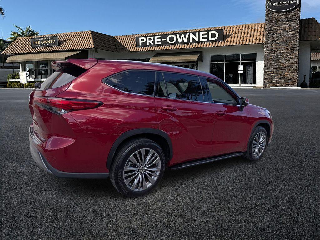 used 2021 Toyota Highlander car, priced at $35,988