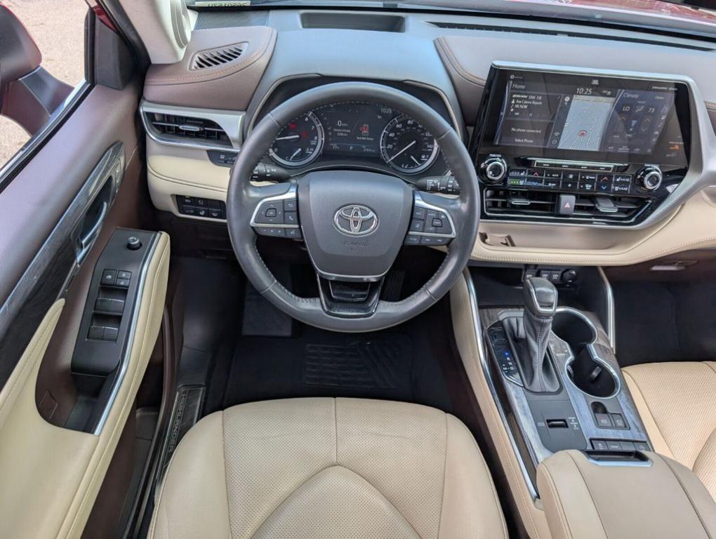 used 2021 Toyota Highlander car, priced at $35,988