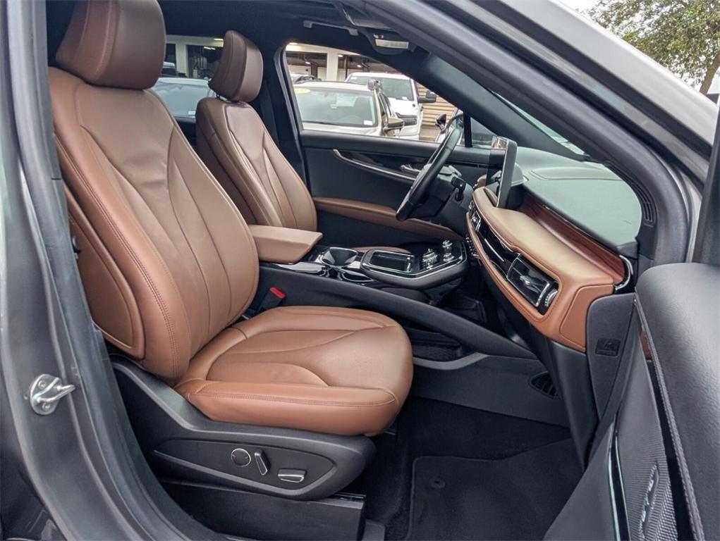 used 2022 Lincoln Nautilus car, priced at $32,998