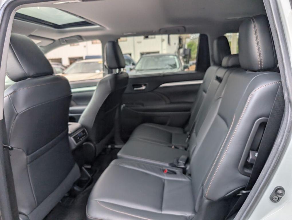 used 2018 Toyota Highlander car, priced at $25,988