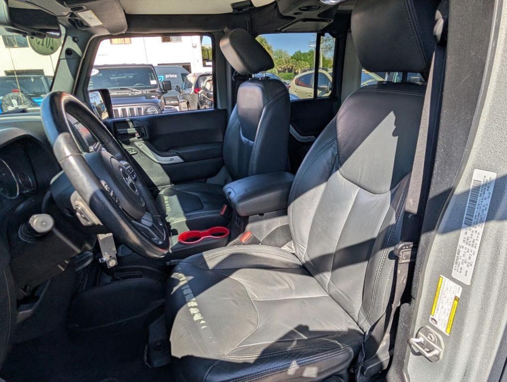 used 2015 Jeep Wrangler Unlimited car, priced at $17,998