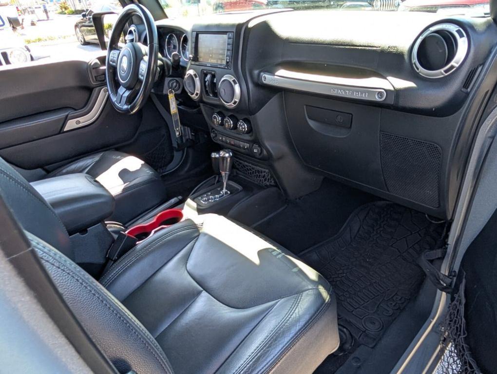 used 2015 Jeep Wrangler Unlimited car, priced at $17,998