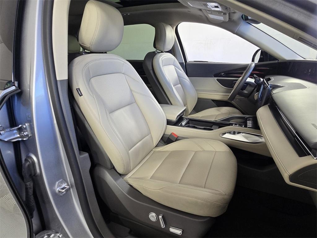 used 2024 Lincoln Nautilus car, priced at $42,498