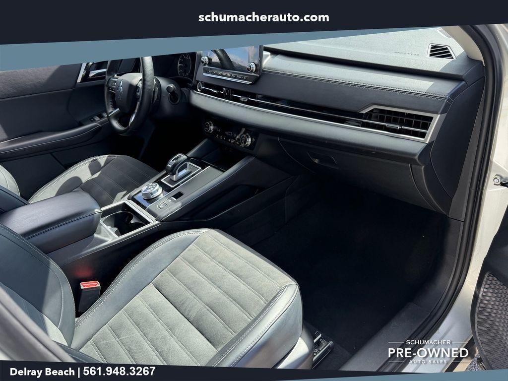 used 2024 Mitsubishi Outlander car, priced at $23,698