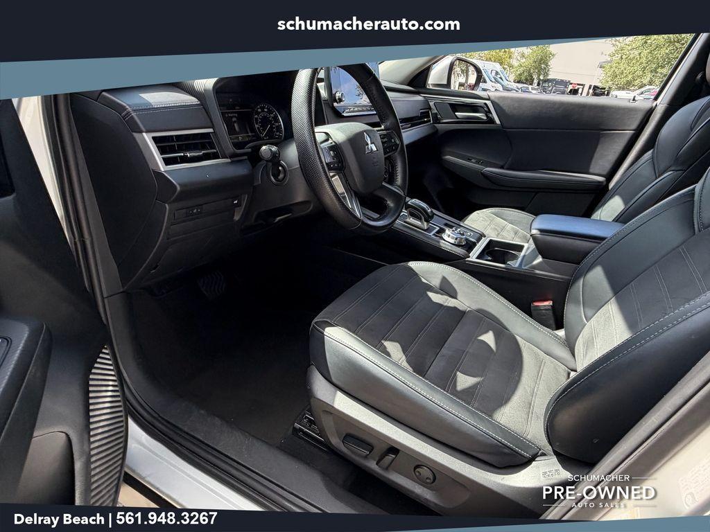 used 2024 Mitsubishi Outlander car, priced at $23,698