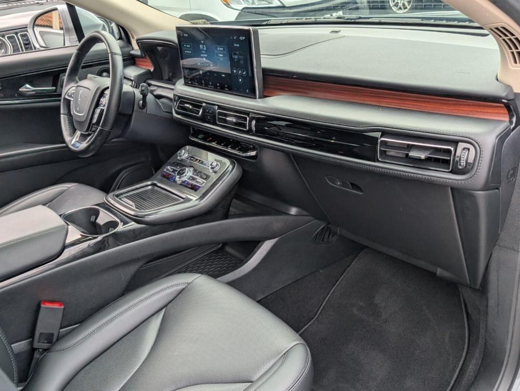 used 2022 Lincoln Nautilus car, priced at $29,888