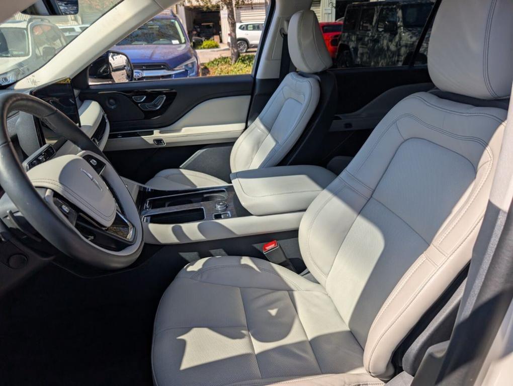 used 2025 Lincoln Aviator car, priced at $57,000