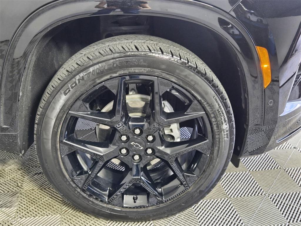 used 2024 Chevrolet Traverse car, priced at $46,988