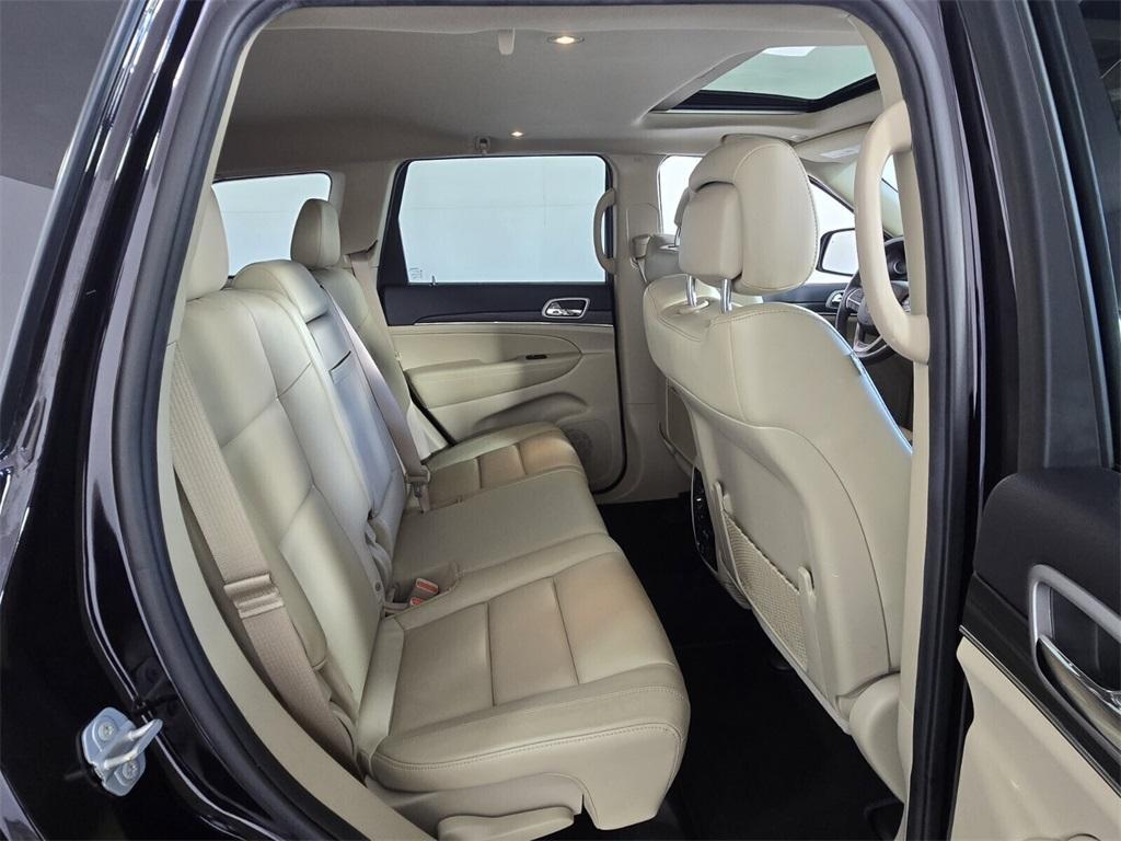 used 2021 Jeep Grand Cherokee car, priced at $16,488