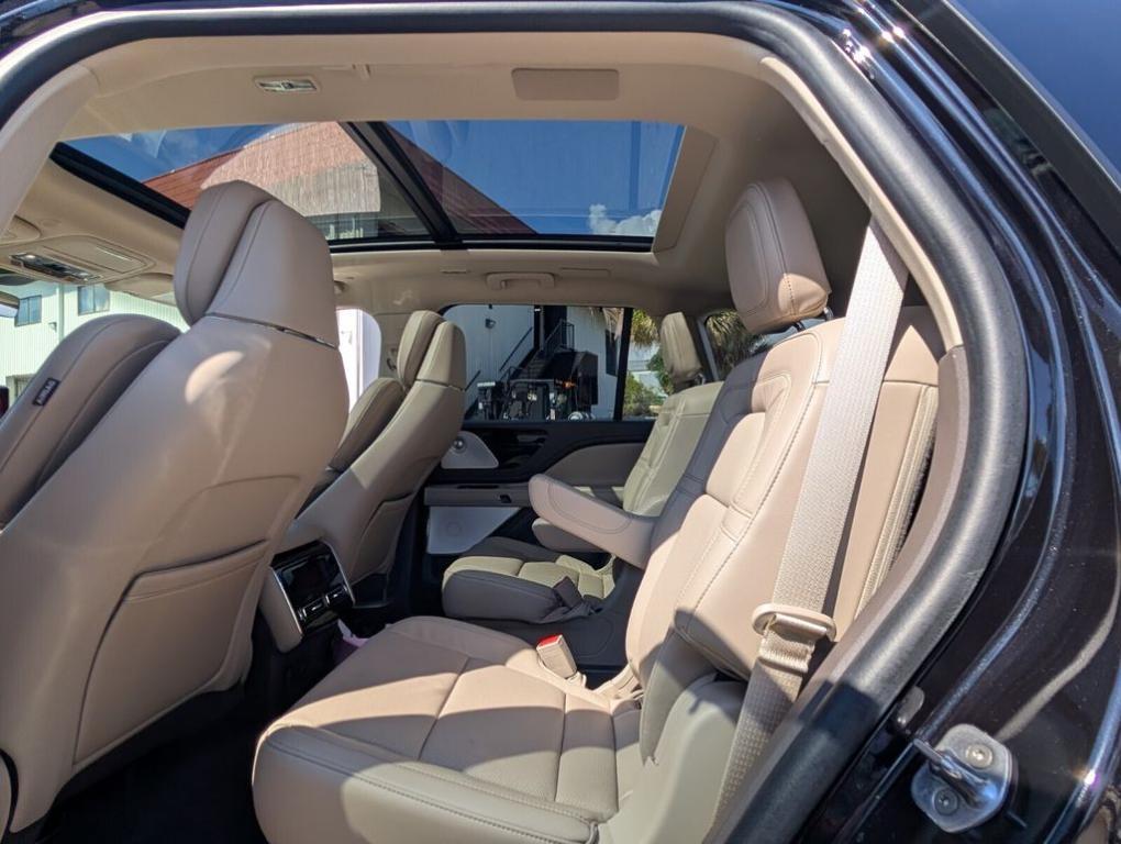 used 2024 Lincoln Aviator car, priced at $47,988