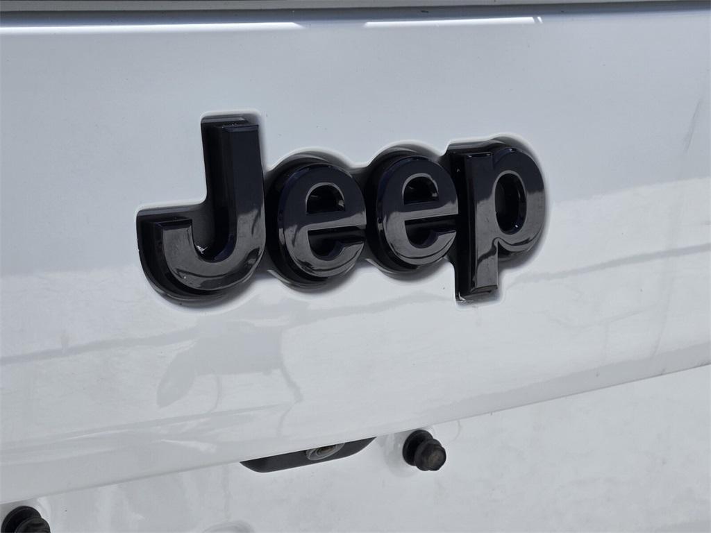used 2020 Jeep Cherokee car, priced at $17,515