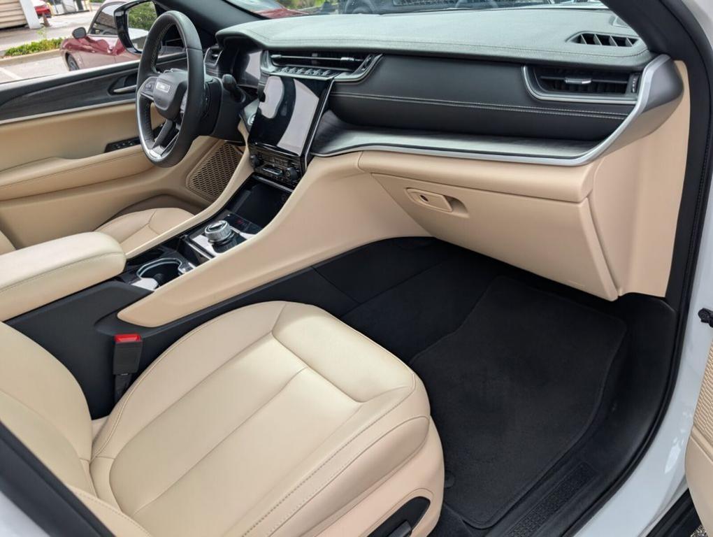 used 2023 Jeep Grand Cherokee car, priced at $29,000