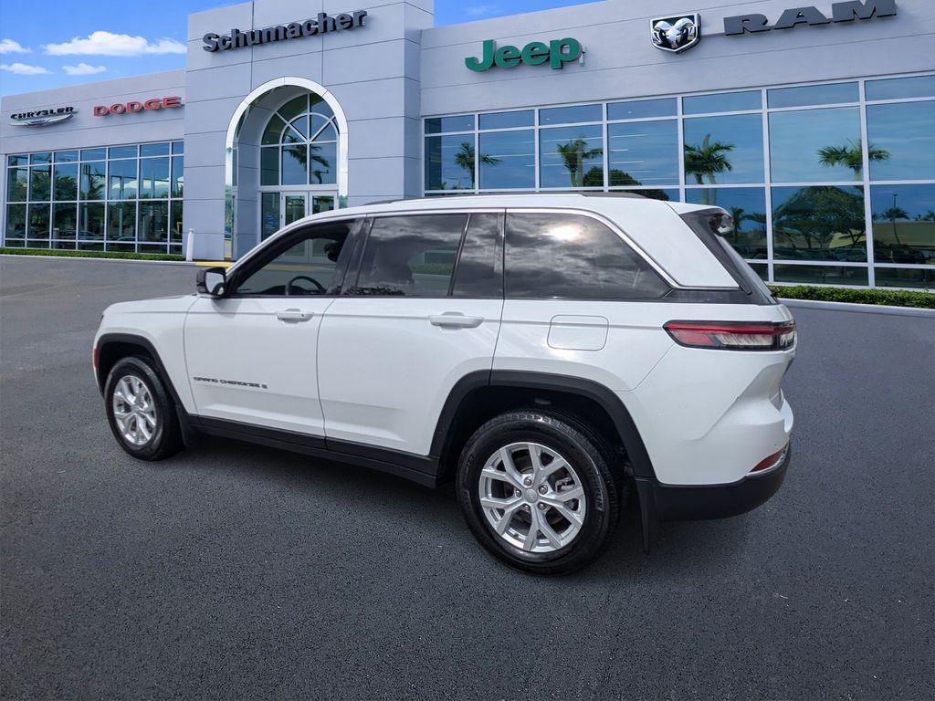 used 2023 Jeep Grand Cherokee car, priced at $29,000