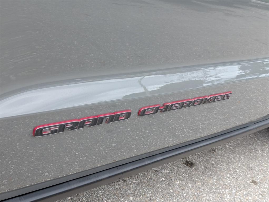 used 2021 Jeep Grand Cherokee car, priced at $24,777