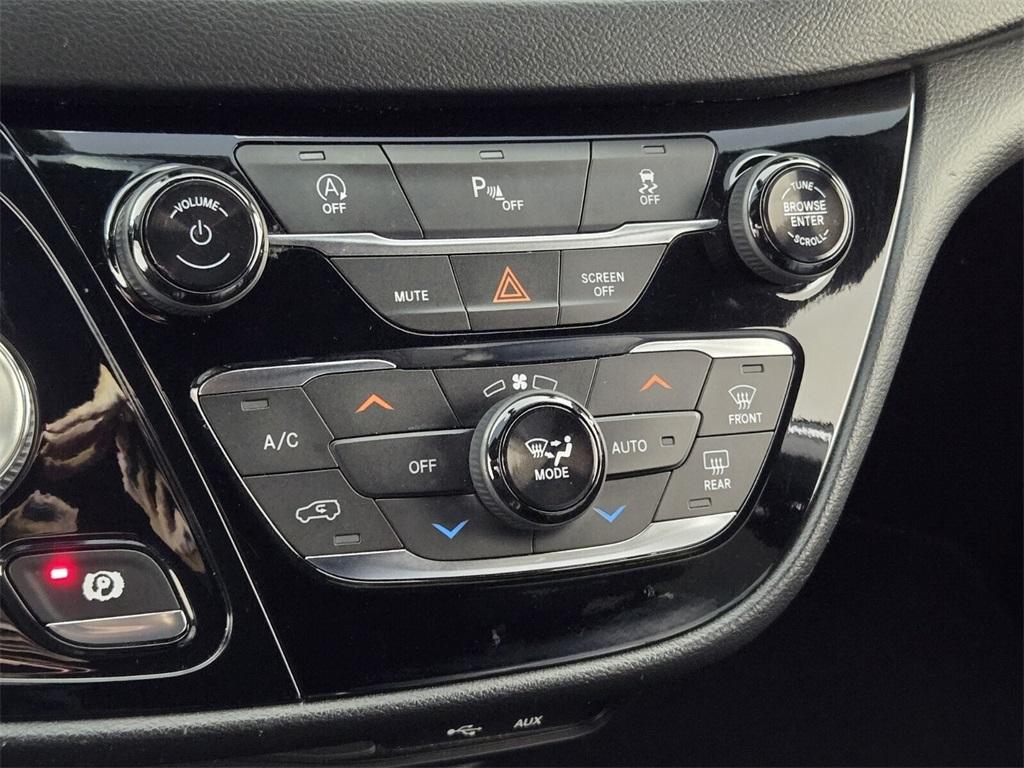 used 2019 Chrysler Pacifica car, priced at $11,688