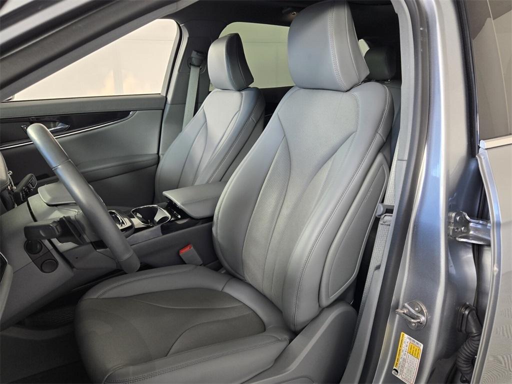 used 2023 Lincoln Nautilus car, priced at $39,998