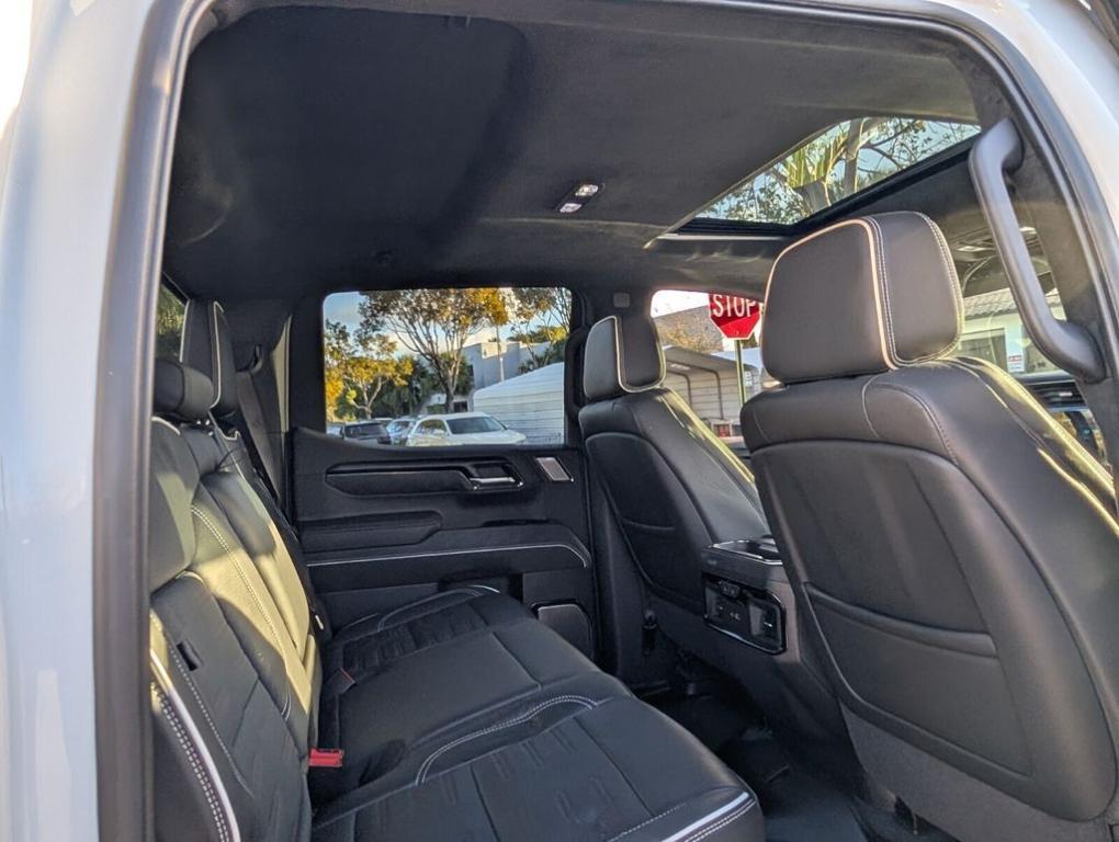 used 2024 GMC Sierra 1500 car, priced at $58,800