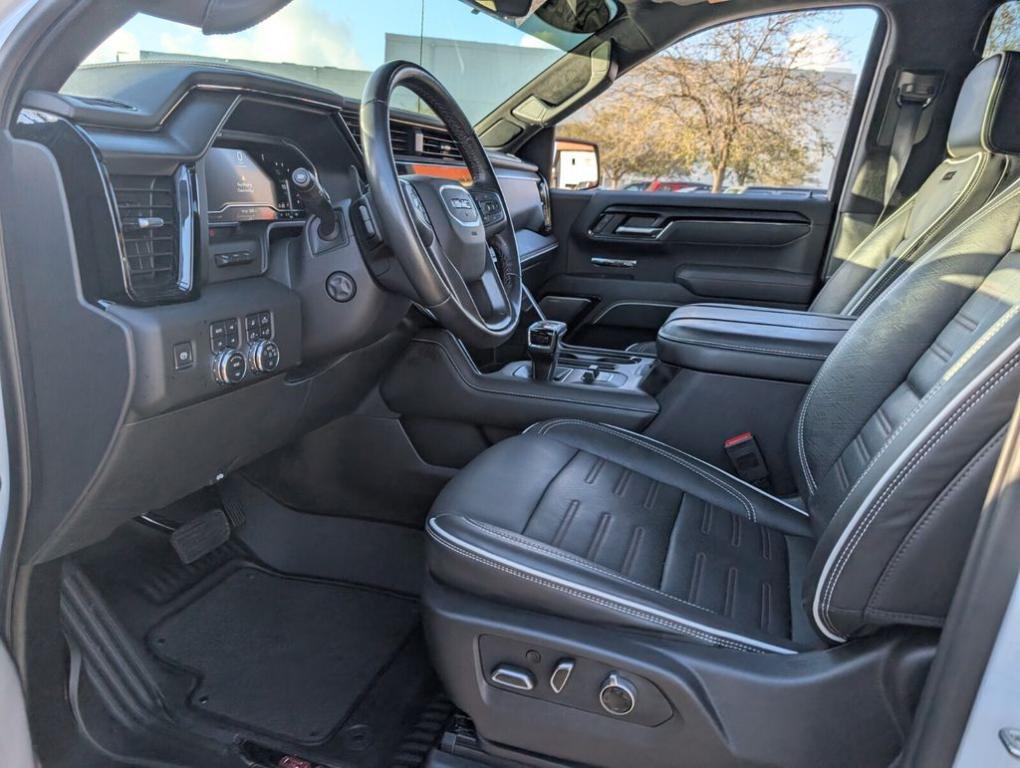used 2024 GMC Sierra 1500 car, priced at $58,800