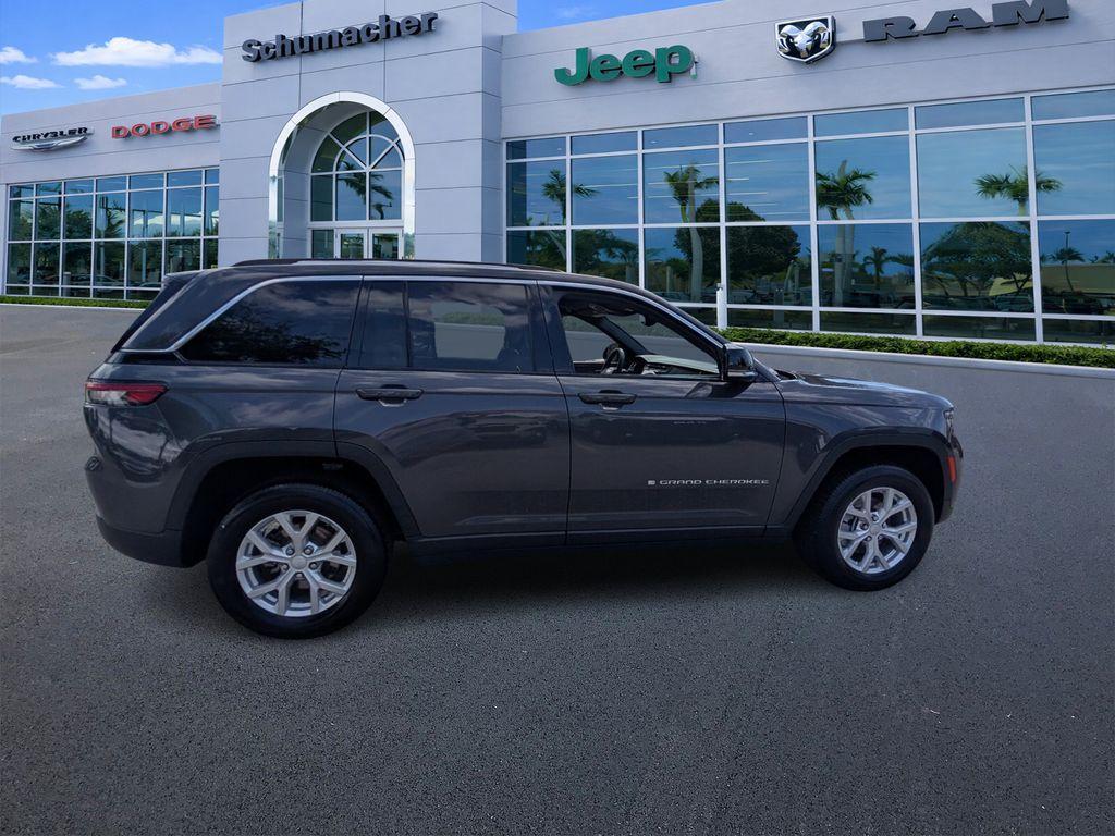 used 2024 Jeep Grand Cherokee car, priced at $32,888